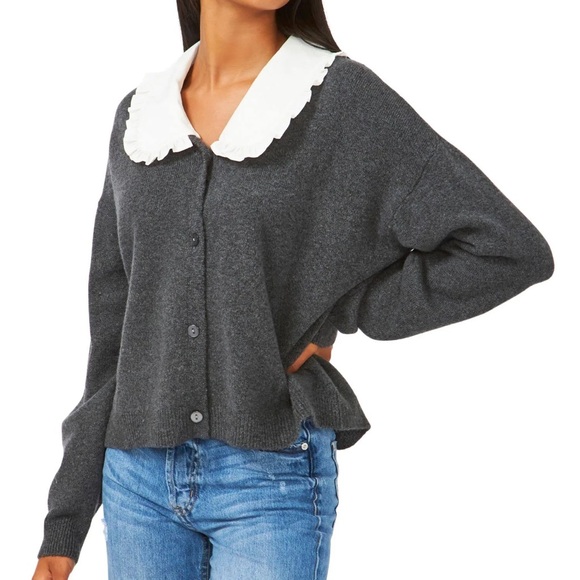Riley & Rae Sweaters - NWoT Riley & Rae Oversized White Collared Button Down Knit Cardigan, size XXL